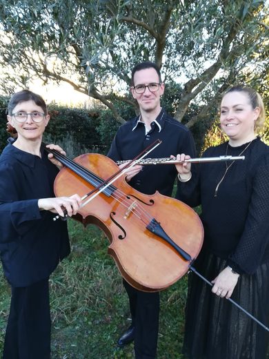 Emmanuelle, Jean-Baptiste et Aurélie.