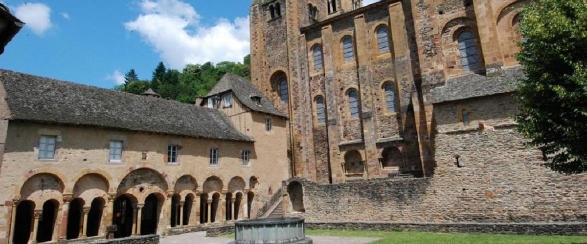 Conques-en-Rouergue : le programme des pèlerinades organisées tous les mercredis de l'été