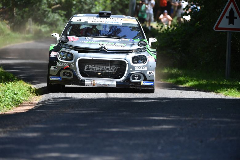 Léo Rossel et Guillaume Mercoiret, 2es, sont à 3''7 des leaders Camilli/Veillas avant d'attaquer la deuxième étape du rallye.