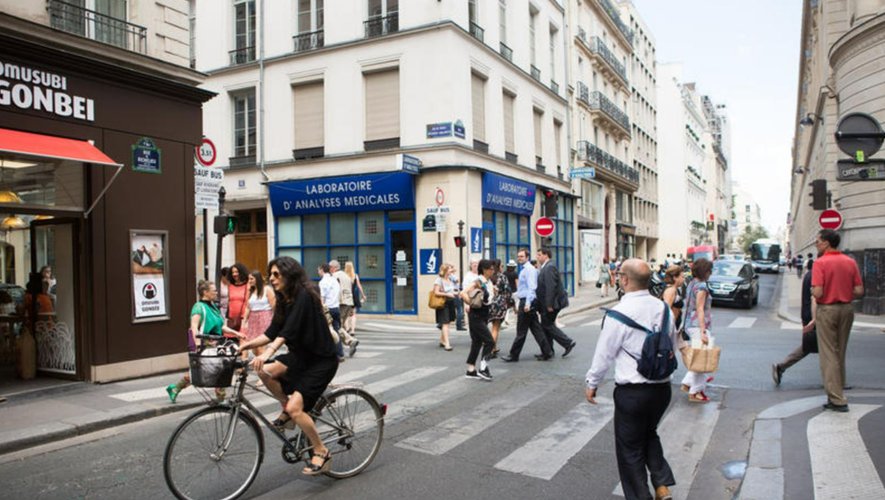 Selon la mairie d'arrondissement, la configuration actuelle de cette rue "n’est pas à la hauteur de cet environnement patrimonial".