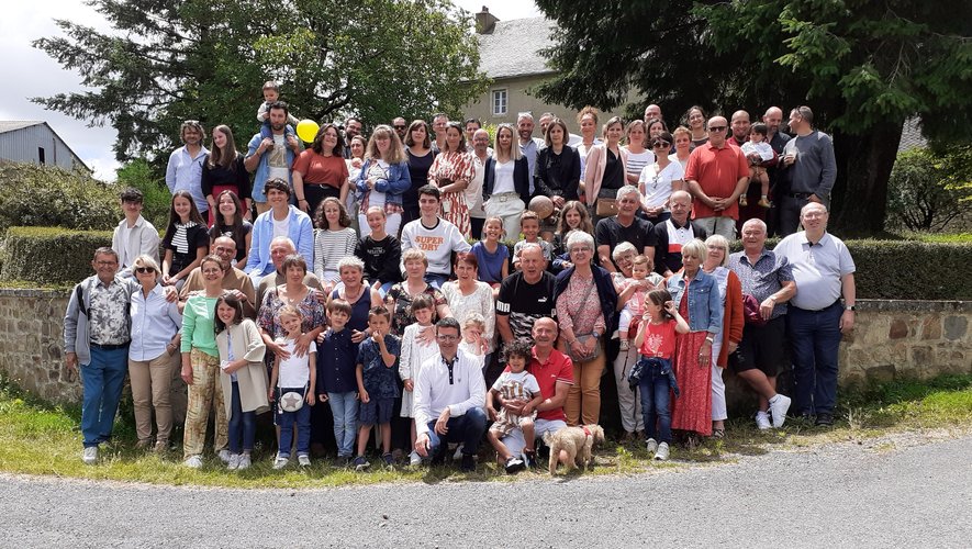 La cousinade des familles Cadars, Espinasse et Pascal a rassemblé 75 personnes