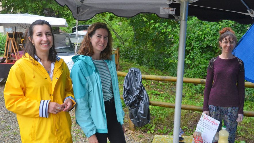 Anne Gayrard, à droite, sera présente sur les marchés du Vallon.