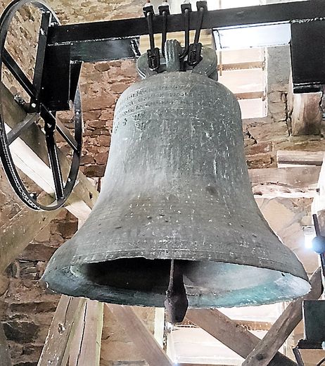 Sauveterre-de-Rouergue, une bastide et ses mystères.