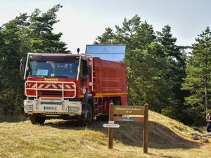 Un viaduc trop bas pour les camions de pompiers réguliers
