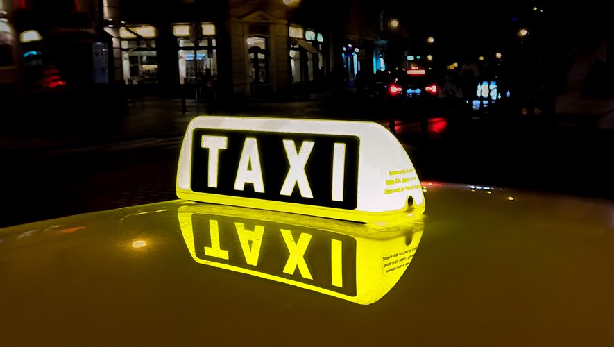Le chauffeur de taxi se croyait la nuit en plein jour.