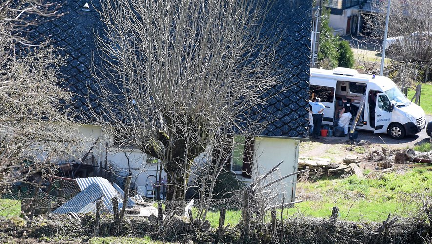2019 : un couple de retraités est retrouvé mort devant sa maison à Castelnau-de-Mandailles.