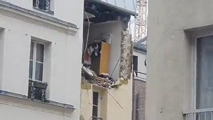 La façade a été soufflée par l'explosion.