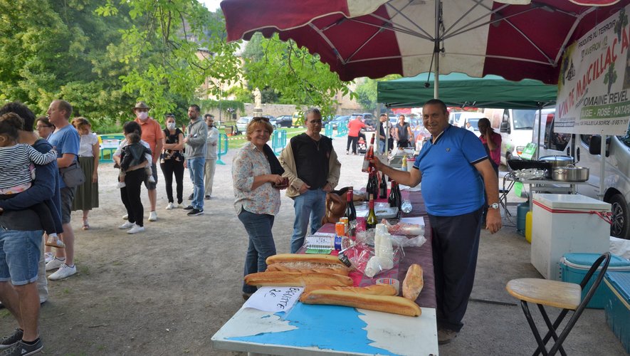 Jean-Marie Revel, présent sur le marché gourmand, vigneron à Mernac depuis 46 ans.
