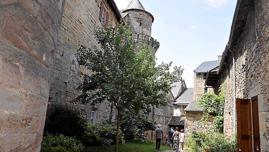 Saint-Côme-d’Olt intrigue avec son étrange clocher