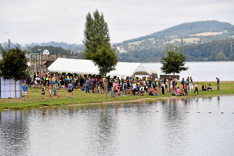 Il y avait du monde autour du lac de Villefranche-de-Panat, samedi 26 août.