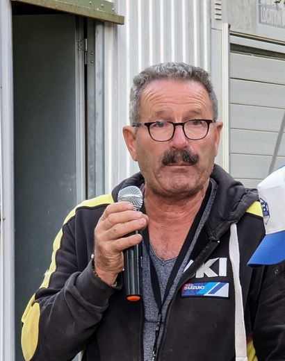 Bernard Caussignac, président aux 20 organisations du moto-cross de Rodez.