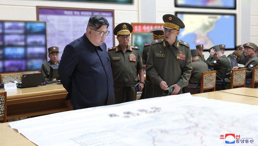En plus de ses essais de missiles, la Corée du Nord de Kim Jong-un tente de placer en orbite un satellite espion, mais sa deuxième tentative en trois mois a échoué le 24 août.