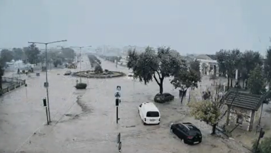 La ville de Volos s'est retrouvée sous l'eau en moins d'une heure.