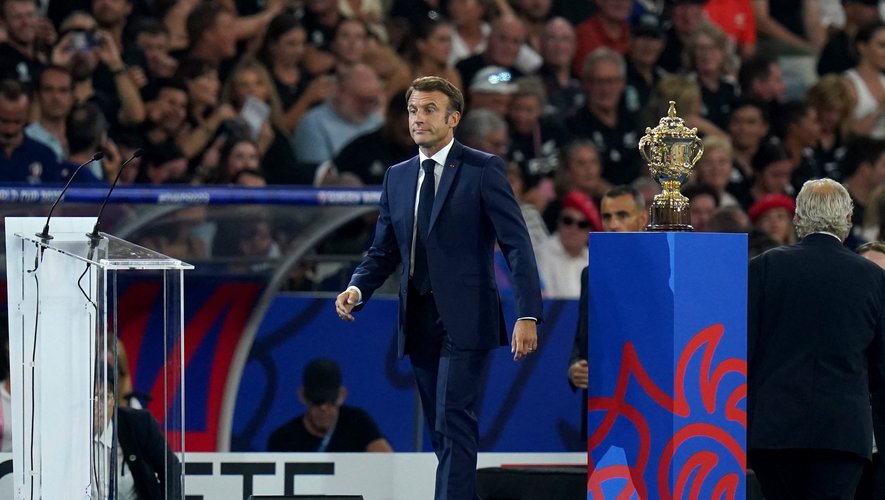 Dans la foulée d'une cérémonie d'ouverture très controversée, le président de la République Emmanuel Macron a quant à lui, été hué par une partie du public du Stade de France durant son discours vendredi 8 septembre.
