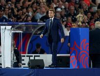 Dans la foulée d'une cérémonie d'ouverture très controversée, le président de la République Emmanuel Macron a quant à lui, été hué par une partie du public du Stade de France durant son discours vendredi 8 septembre.