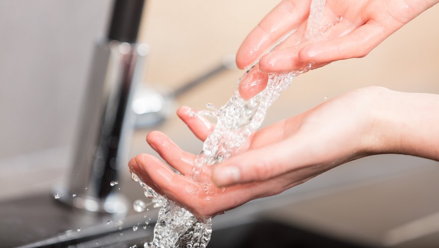 Le plomb peut se retrouver dans l'eau du robinet au contact de canalisations en plomb des réseaux de distribution.