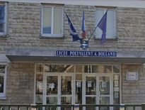Nicolas était scolarisé au lycée Adrienne Bolland.