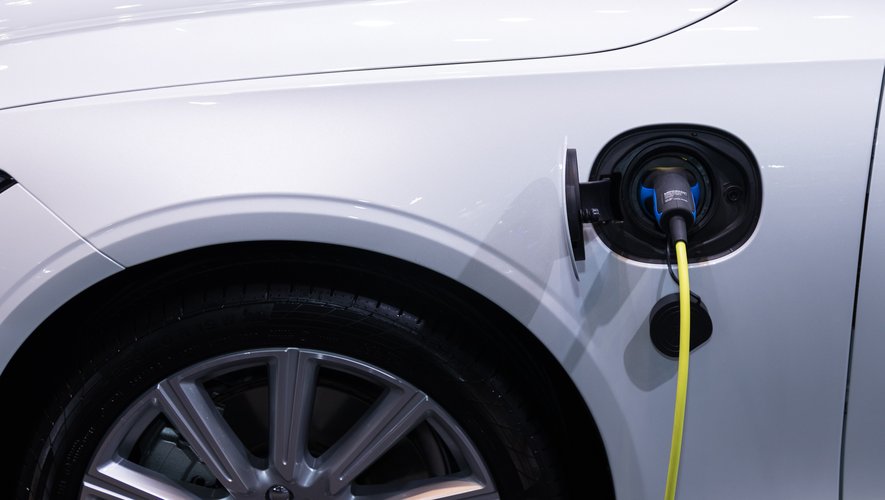Vers une envolée du prix de l'assurance auto pour les véhicules électriques en 2024 ?