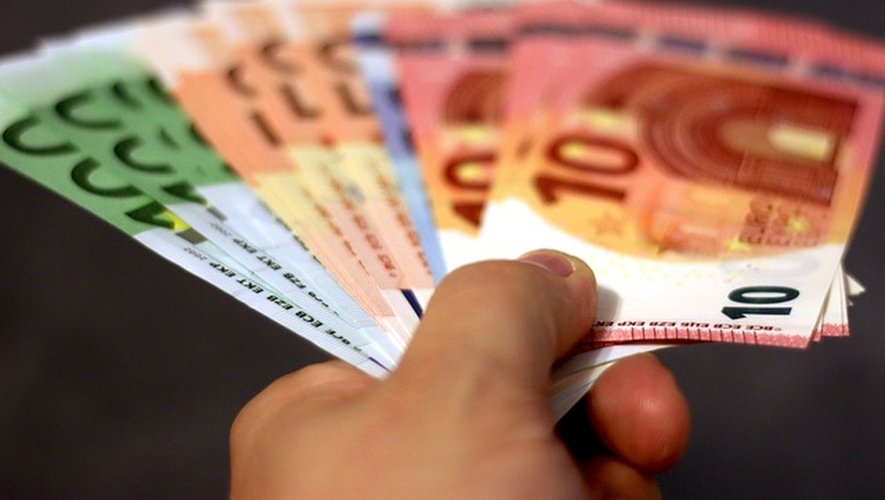 Certains Français ont reçu deux fois la prime inflation de 100 euros en 2021.