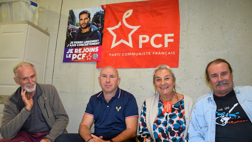 François Bryant, Pascal Mazet, Nicole Couffin et Patrick Hecart, ravis du retour de la Fête de l'Huma à Rodez.