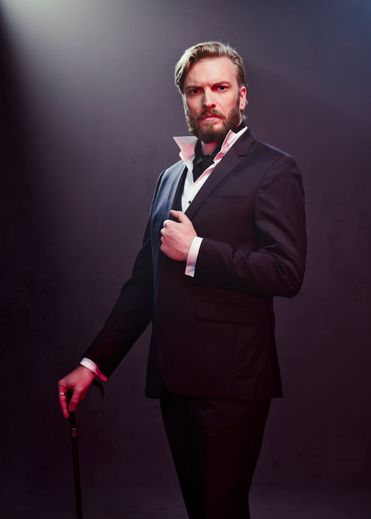 Guilhem Valayé joue Victor dans "Les souliers rouges", le spectacle musical de Marc Lavoine et Fabrice Aboulker.