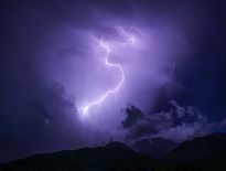 Les orages s'étendent sur une majeure partie de la France ce jeudi.