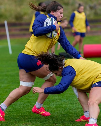 Rugby Axelle Berthoumieu titulaire avec l'équipe de France pour le