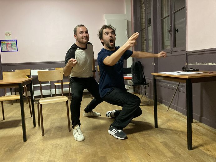 Clément Hernandez (à gauche), en pleine répétition, avec Jules Altur Ortiz