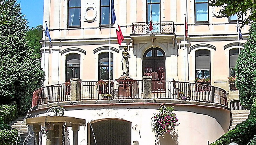Huit élus de la majorité ont démissionné du conseil municipal d’Aubin.