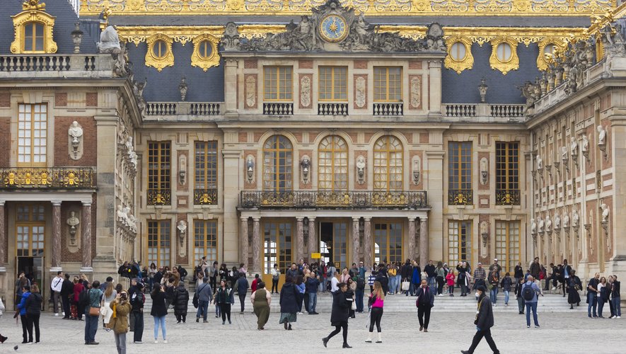 Versailles évacué 7 fois en 8 jours.