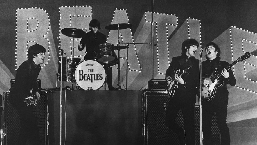 Les deux membres vivants du groupe légendaire de Liverpool, Paul McCartney et Ringo Starr, ont officialisé jeudi la sortie le 2 novembre de "Now and Then".