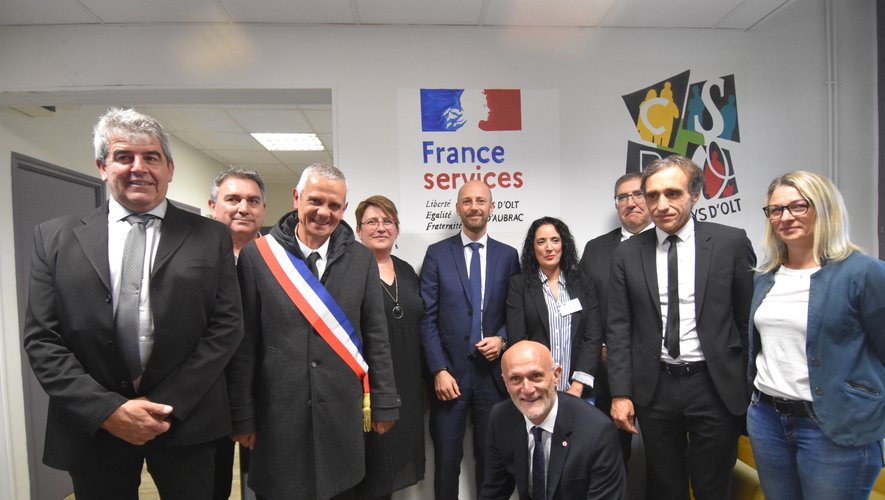 Le ministre Stanislas Guerini lancela campagne d’affichage de la Maison France services.
