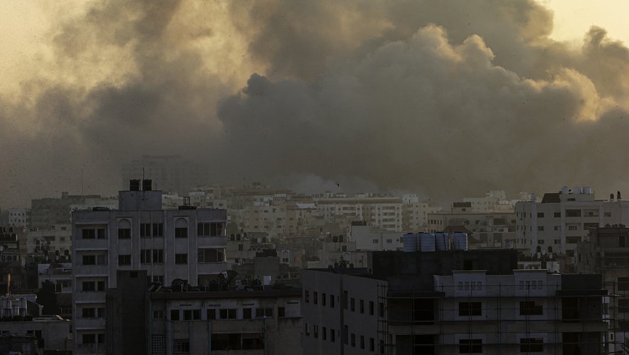 Le gouvernement exige des réponses rapides de la part d'Israël après une frappe sur l'institut français de Gaza.