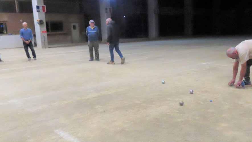 Trémouilles. De la pétanque... même en hiver - centrepresseaveyron.fr