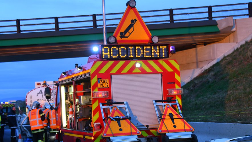 Un premier accident a été provoqué par un camion transportant 56 bovins, venant de l'Aveyron.