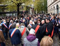 Selon la police, 400 personnes étaient présentes au rassemblement contre l'antisémitisme à Rodez ce dimanche après-midi.