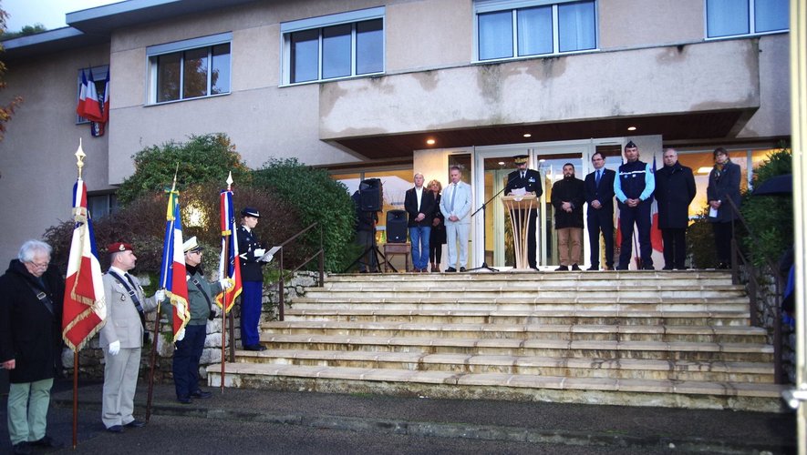 L'inauguration en présence de plusieurs officiels, vendredi, à la sous-préfecture de Villefranche-de-Rouergue.