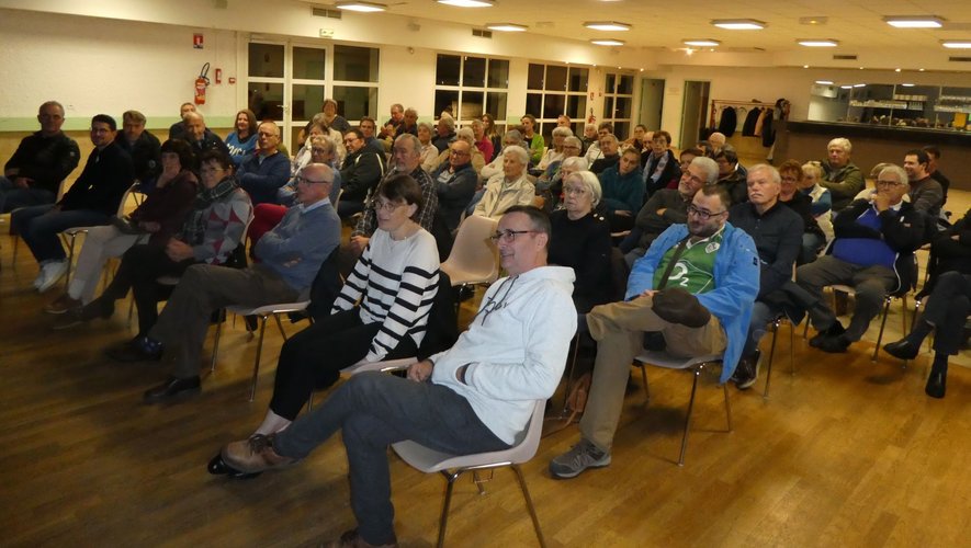 Les habitants étaient venus très nombreux à cette réunion publique.