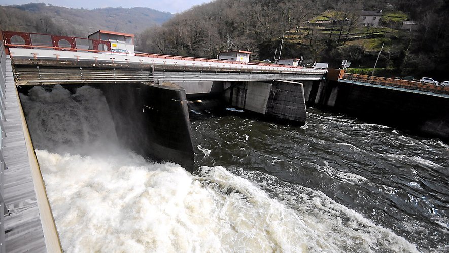 Les barrages en amont d'Entraygues ouvrent leurs vannes