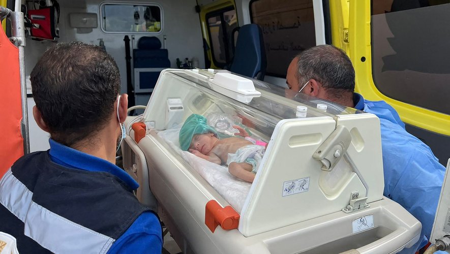 Ces bébés prématurés vont recevoir des soins dans des hôpitaux égyptiens.
