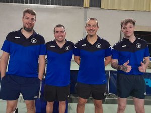 Coupe du monde de rugby: Un Sétois invente des boules de pétanque