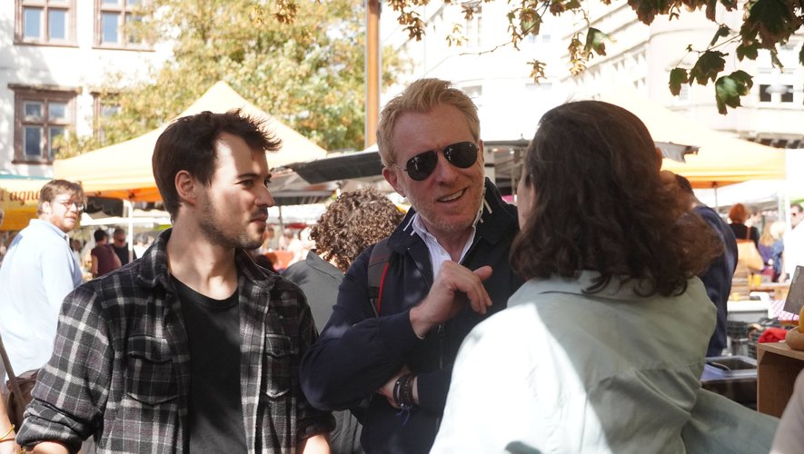 Jérôme Pitorin au marché de Rodez, lors du tournage de l'émission en septembre.