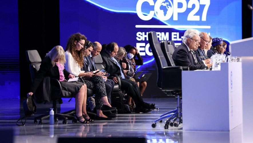 La COP27 de Charm el-Cheikh, en Egypte, se conclut en novembre sur un échec à fixer de nouvelles ambitions pour la baisse des émissions de GES.