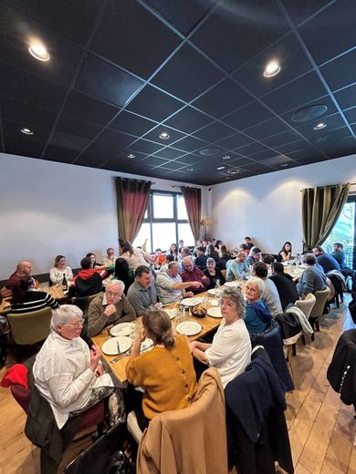 Les bénévoles du comité des fêtes de Castanet se sont tous retrouvés  au restaurant du Bowling du Rouergue, à Rodez, pour partager  un repas de fin d’année placé sous le signe de la convivialité.