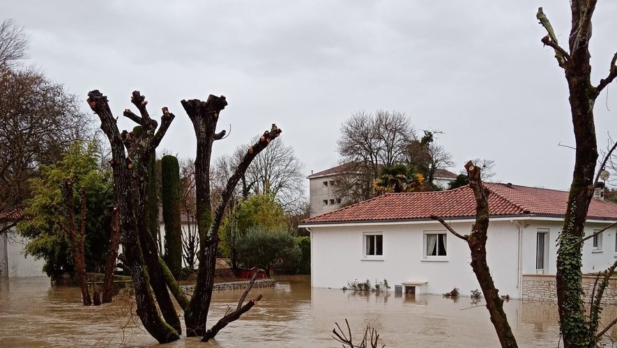Les inondations ont commencé, comme ici en Charente-Maritime.