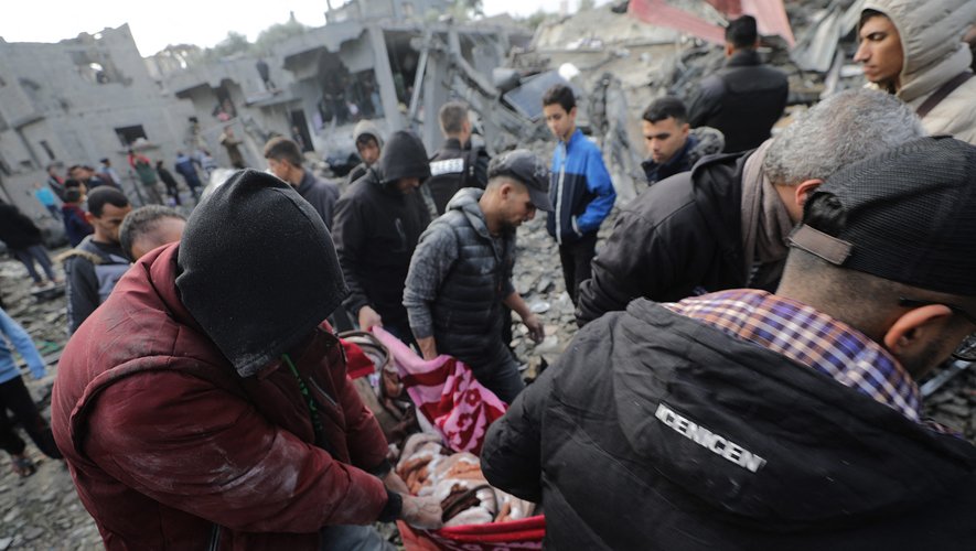 Plus d'une centaine de morts sous les bombes à Gaza.