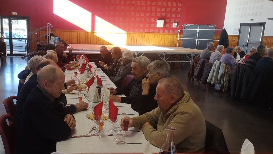 La mairie a offert un repas fin aux aînés de la commune