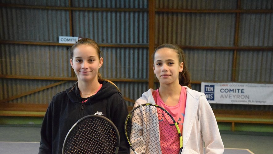 Lola Tremellat (à gauche) a battu Sara Guilbot en finale, jeudi 28 décembre, à Vabre.