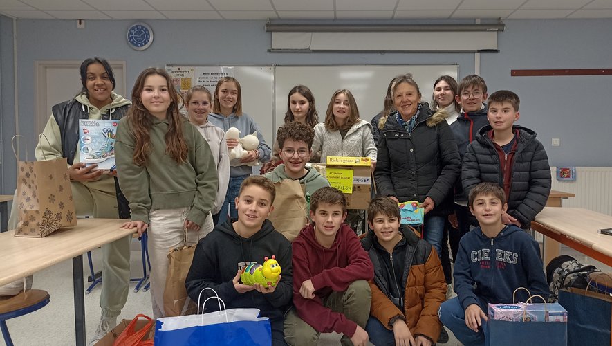 Au collège Pierre-Soulages, les élèves ont collecté de jouets au profit  du Secours populaire.