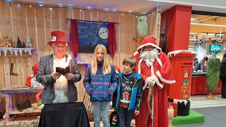 Le père Noël et Magicolo ont animé la galerie marchande.